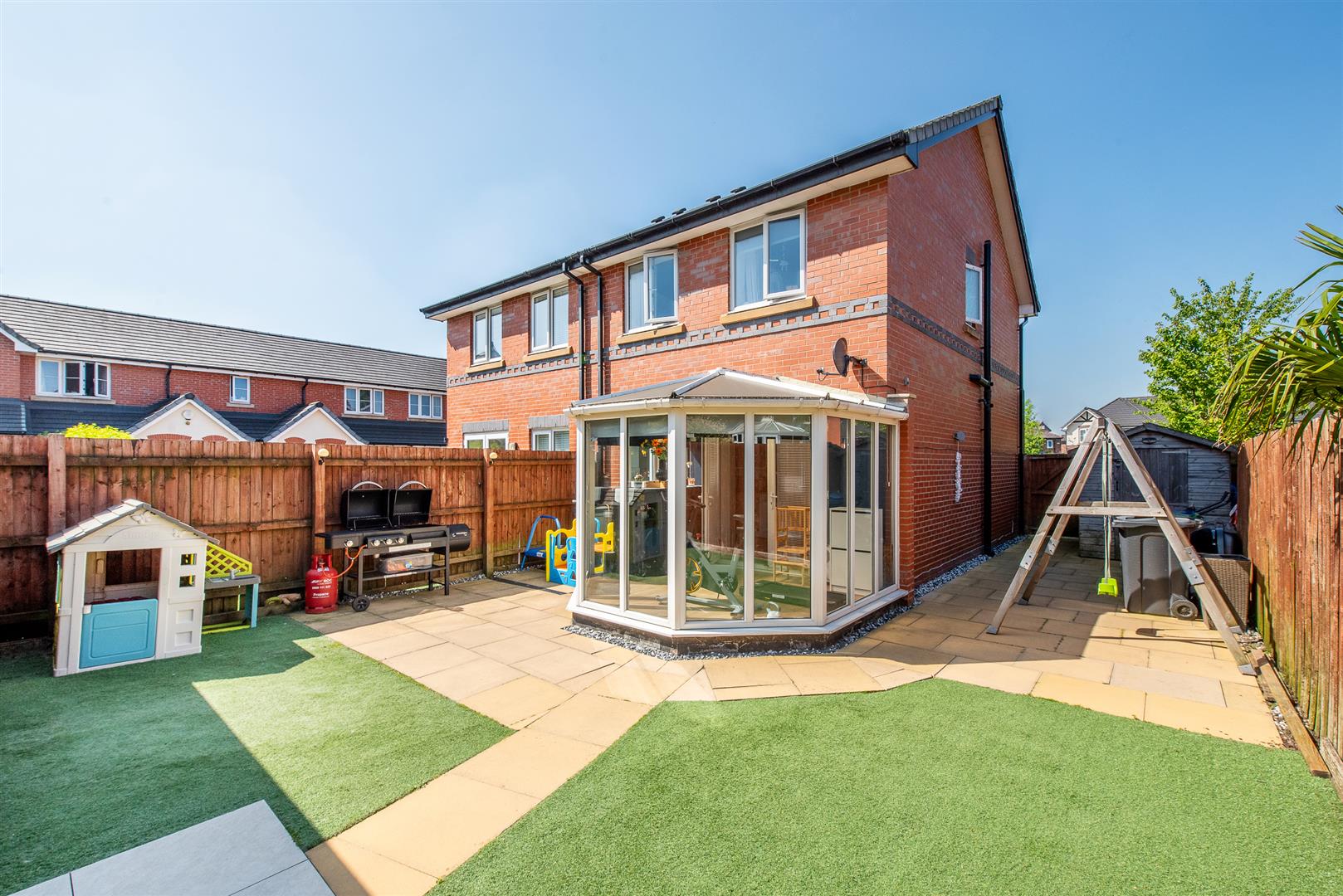 3 bed property in Twickenham Place, Chorley
